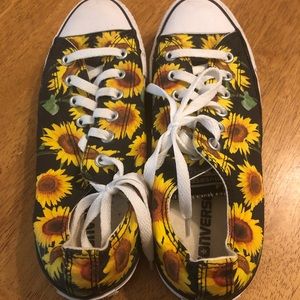 Sunflower Lowtop Converse Sz 8